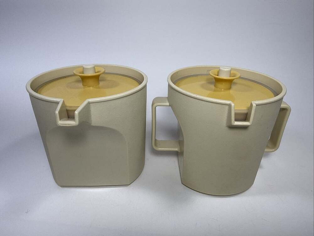 Vtg  1970s Tupperware Sugar & Creamer Almond with Gold Lids durable Camping L2